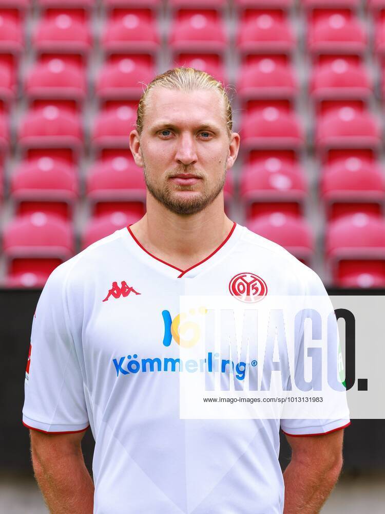 Mainz, MEWA-Arena, 11.07.2022, Mannschaftsfoto 1. Bundesliga - 1.FSV Mainz 05, Robin Zentner (27)
