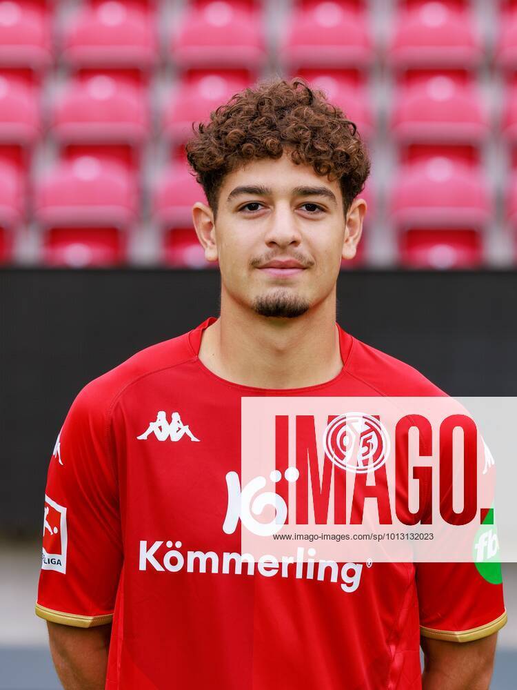 Mainz, MEWA-Arena, 11.07.2022, Mannschaftsfoto 1. Bundesliga - 1.FSV Mainz 05, Ben Bobzien (38)