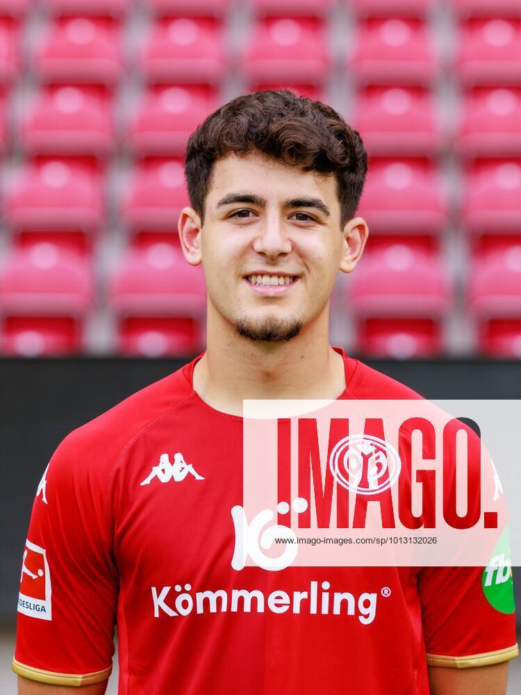 Mainz, MEWA-Arena, 11.07.2022, Mannschaftsfoto 1. Bundesliga - 1.FSV Mainz 05, Eniss Shabani (41)