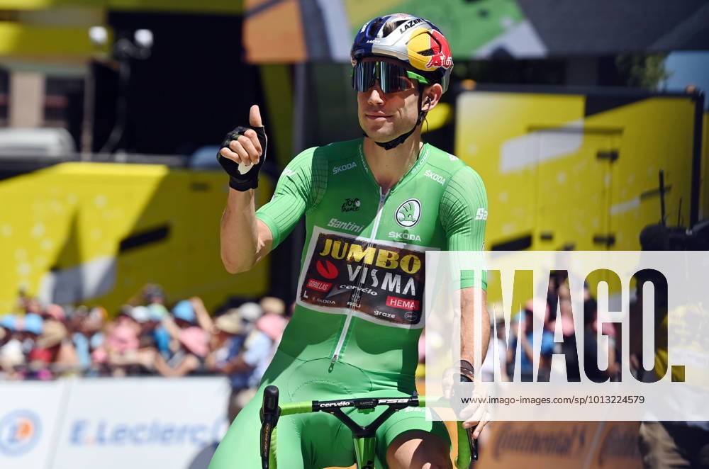 Belgian Wout Van Aert of Team Jumbo-Visma pictured at the start of stage fifteen of the Tour de France cycling race, from Rodez to Carcassonne (200km), France, on Sunday 17 July 2022. This year s Tour de France takes place from 01 to 24 July 2022. - UK OUT DAVIDxSTOCKMAN x37560865x
