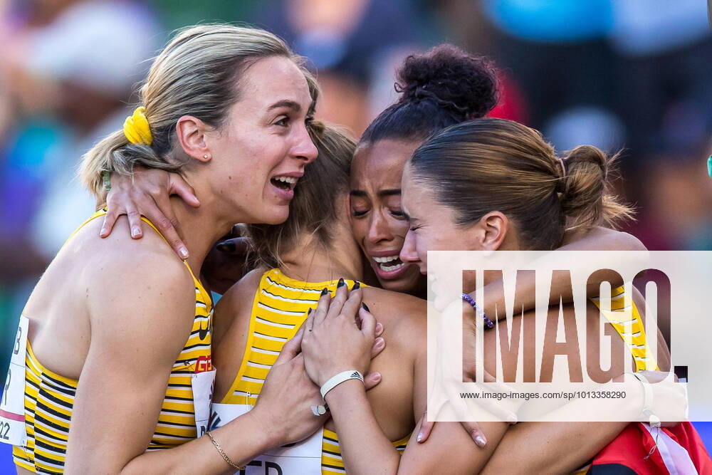 KW29 Leichtathletik, WM in Eugene, Deutschland holt Bronze über 4x100m der Frauen World Athletics Championships Oregon 22; United States of America, 23.07.2022 Alexandra Burghardt, Gina Lueckenkemper, Tatjana Pinto, und Rebekka Haase of Germany win bronze in the 4 x 100 m relay of the women at the World Athletics Championships Oregon 22 in Eugene, on Saturday