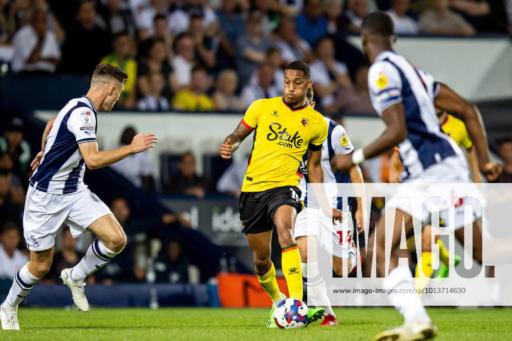 West Bromwich Albion v Watford EFL Sky Bet Championship 08 08 2022. Watford forward Jo?o Pedro (10) plays a pass during the EFL Sky Bet Championship match between West Bromwich Albion and Watford at The Hawthorns, West Bromwich, England on 8 August 2022. West Bromwich The Hawthorns West Midlands England Editorial use only DataCo restrictions apply See www.football-dataco.com ,