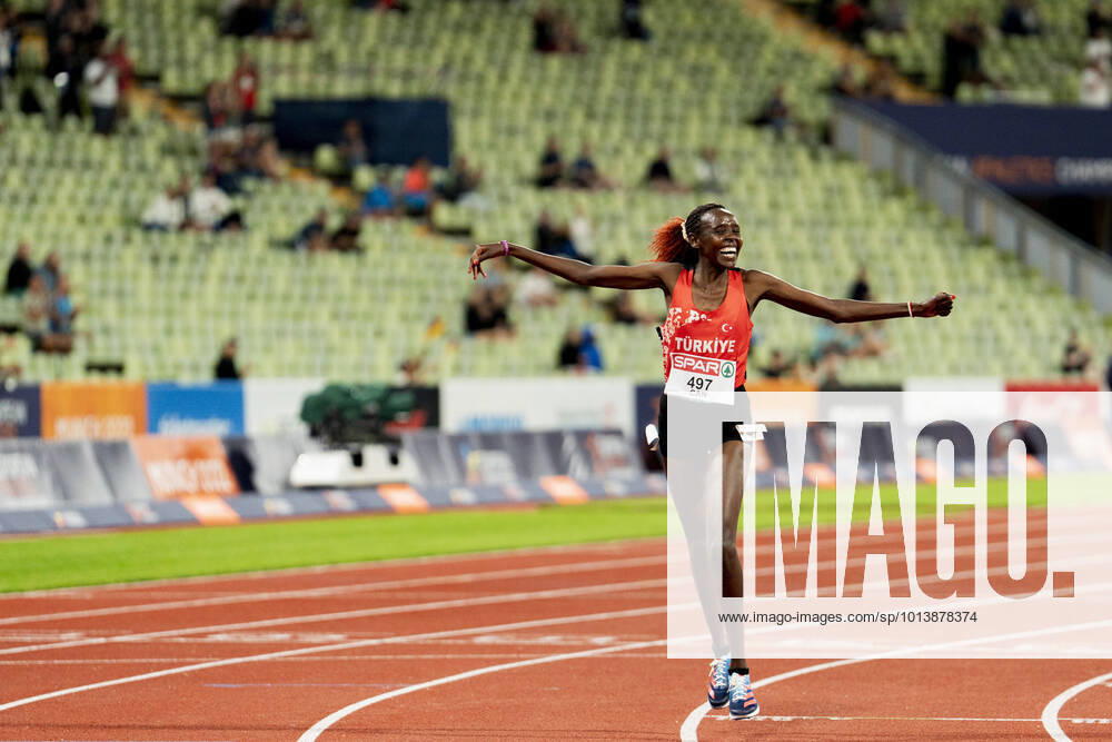 KW33 European Championships Munich22; Leichtathletik, 15.08.2022 Yasemin Can (TUR) ueber 10000m am 15.08.2022 bei den Leichtathletik-Europameisterschaften in Muenchen