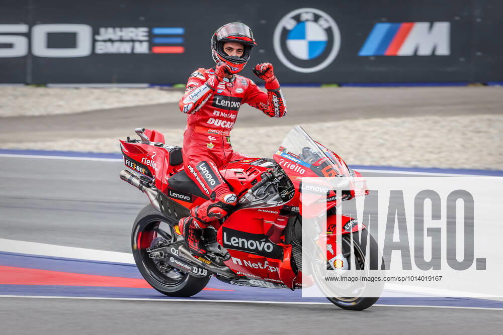 KW33 MOTORSPORTS - MotoGP, GP of Austria 2022 SPIELBERG,AUSTRIA,21.AUG.22 - MOTORSPORTS - MotoGP, Grand Prix of Austria, Red Bull Ring. Image shows the rejoicing of Francesco Bagnaia (ITA Ducati Team). GEPAxpictures xManfredxBinder