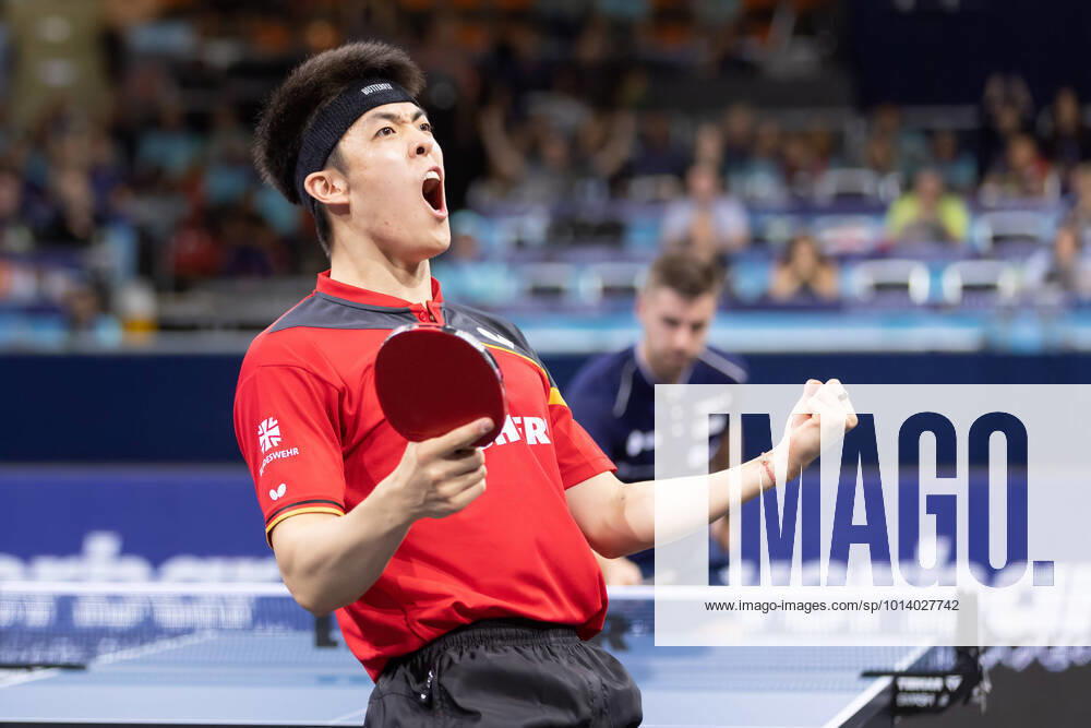 KW33 Tischtennis Europameisterschaften Der neue Europameister Dang Qui (Deutschland) jubelt zum Publikum. Tischtennis Europameisterschaften als Teil der European Championships vom 13. bis 21. August in München., München Bayern Deutschland Rudi-Sedlmayer-Halle