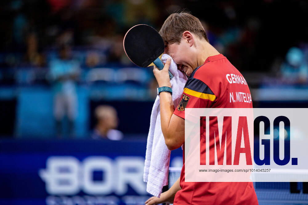 KW33 Nina Mittelham (GER) nach ihrem verletzungsbedingten Abbruch im Finale gegen Sofia Polcanova (AUT) European Championships 2022, Tischtennis Finale am 21. 08. 2022 Eibner Pressefoto Benjamin Lau European Championships 2022, Tischtennis Finale am 21. 08. 2022 Muenchen