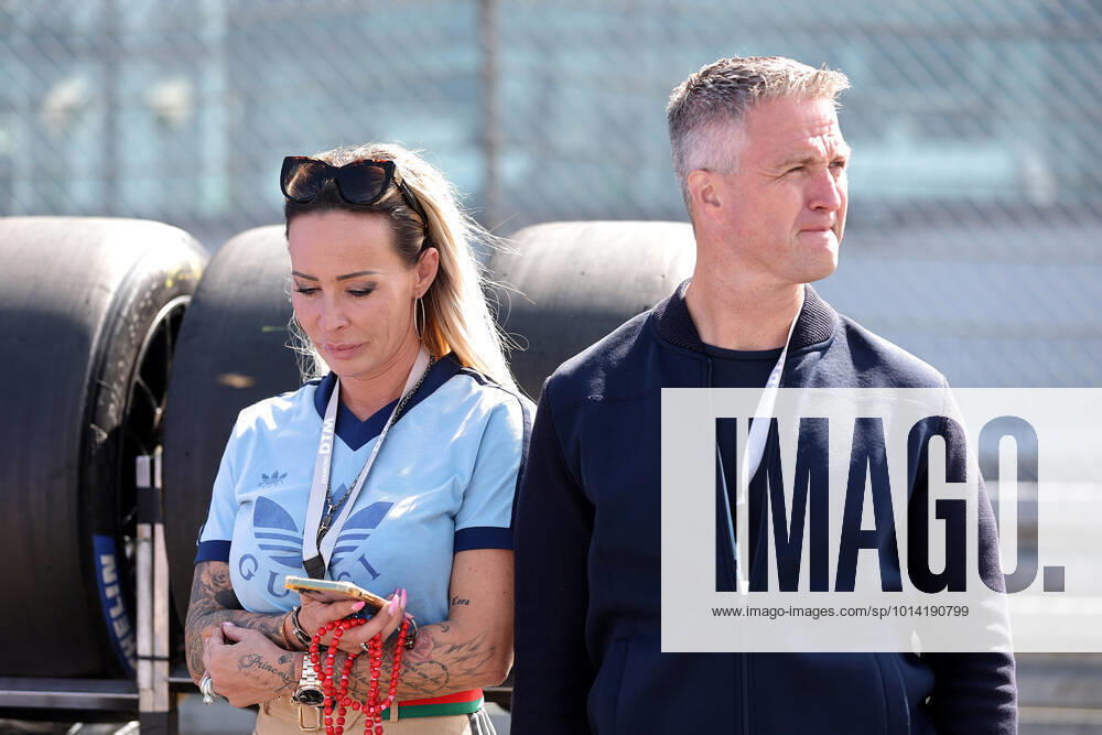 Cora Schumacher und Ralf Schumacher (ehemaliger Rennfahrer) beim DTM-Lauf auf dem Nürburgring. Copyright Thomas Pakusch