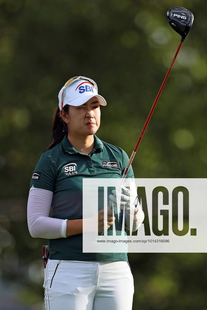 Dana Open A Lim Kim of Kimpo, Republic of Korea lines up her tee shot during the second round of the Dana Open presented by Marathon at Highland Meadows Golf Club in Sylvania, Ohio USA, on Friday, September 2, 2022. Sylvania Ohio United States