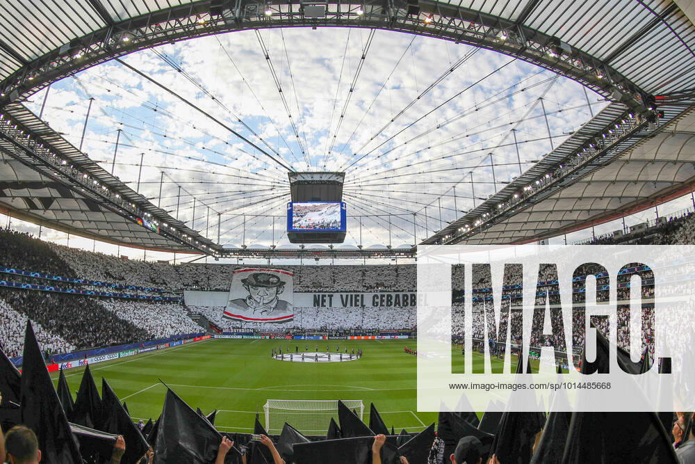 - UEFA Champions League: Eintracht Frankfurt - Sporting Lissabon am 07.09.2022 im Deutsche Bank Park in Frankfurt Die Fans von Eintracht Frankfurt mit einer Choreografie