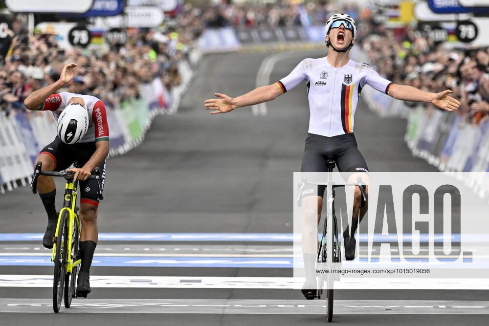 KW38 Antonio Morgado of Portugal and German Emil Herzog pictured in action during the Junior men road race at the UCI Road World Championships Cycling 2022, in Wollongong, Australia, Friday 23 September 2022. The Worlds are taking place from 18 to 25 September. DIRKxWAEM x45391177x