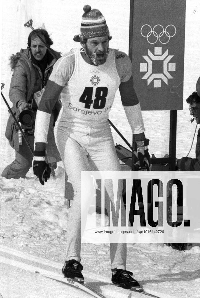 ARKIV 1984 Sarajevo OS Thomas Wassberg gar i mal som guldmedaljör pa femmilen i OS i Sarajevo. Han slar tvaan Gunde Svan med endast fem sekunder. STOCKHOLM Sverige PB-KOD: 1001
