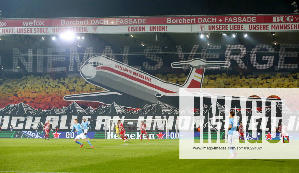 KW41 Choreografie: schnallt euch an Union spielt in Europa Fußball Fussball UEL UEFA Europa League Herren Saison 2022 2023 13.10.2022 1.FC Union Berlin FCU vs. Malmö FF DFL regulations prohibit any use of photographs as image sequences and or quasi-video.