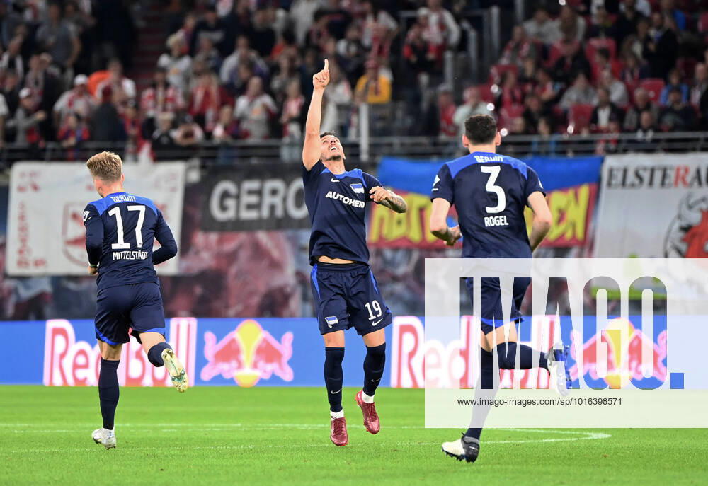 KW41 Fussball, Herren, 1. Bundesliga, Saison 2022 23, (10. Spieltag), RB Leipzig - Hertha BSC, v. l. Maximilian Mittelstädt (Hertha BSC), Stevan Jovetic (Hertha BSC), Agustin Rogel (Hertha BSC), Jubel nach Tor zum 3:2, 15.10. 2022,