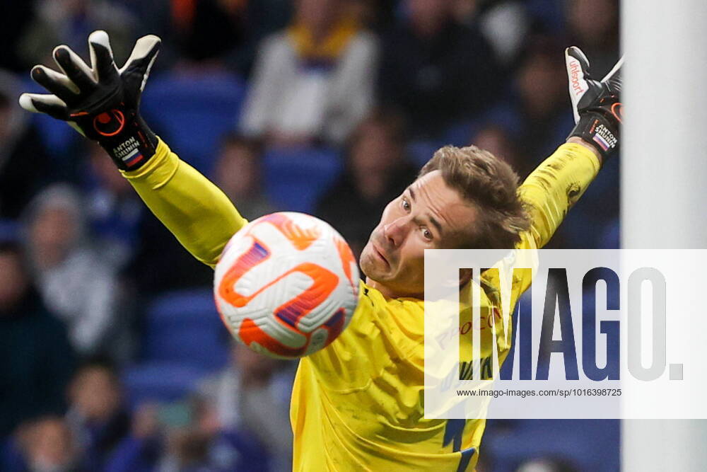 KW41 Russia. Moscow. OCTOBER 15, 2022. FC Dynamo Moscow s goalkeeper Anton Shunin concedes a goal in the 2022 2023 Russian Premier League Round 13 football match between FC Dynamo Moscow and FC Orenburg at VTB Arena - Dynamo Central Stadium. Anton Novoderezhkin TASS 55365349