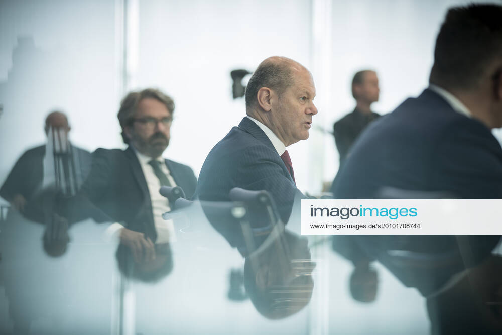 Bundesminister der Finanzen Olaf Scholz nimmt am (17.06.20) in der Bundespressekonferenz in Berlin an einer Pressekonferz zum Nachtragshaushalt der Bundesregierung teil.