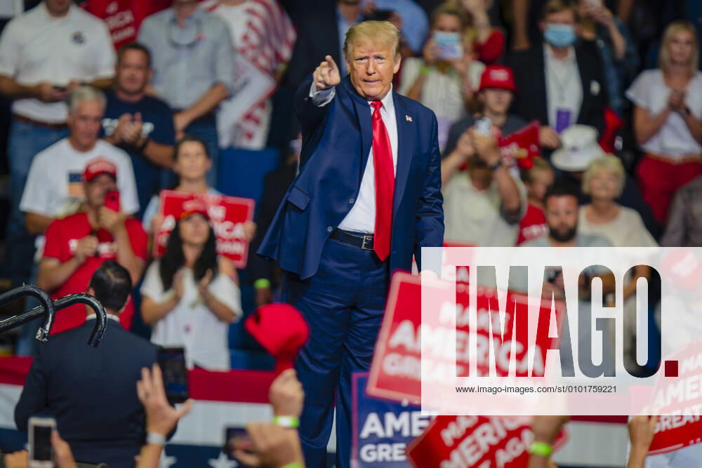 USA, Wahlkampfauftritt von Donald Trump in Tulsa President Donald Trump speaks at a campaign rally at the Bank of Oklahoma Center in Tulsa, Oklahoma on Saturday, June 20, 2020. President Donald Trump s campaign rally in Tulsa comes as coronavirus cases are on the rise in many states across the country. OKH20200620199 KYLExRIVAS