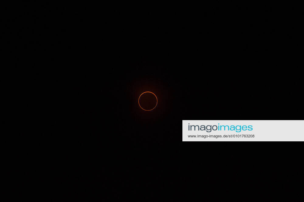 The annular Solar Eclipse seen in Chiayi..Annular solar eclipse seen in Chiayi, started from 14:48 until 17:25. The last time a solar eclipse was seen, was in 1941 and the next time will be in 2215 A.D. Chiayi Taiwan - ZUMAs197 20200621_zaa_s197_065
