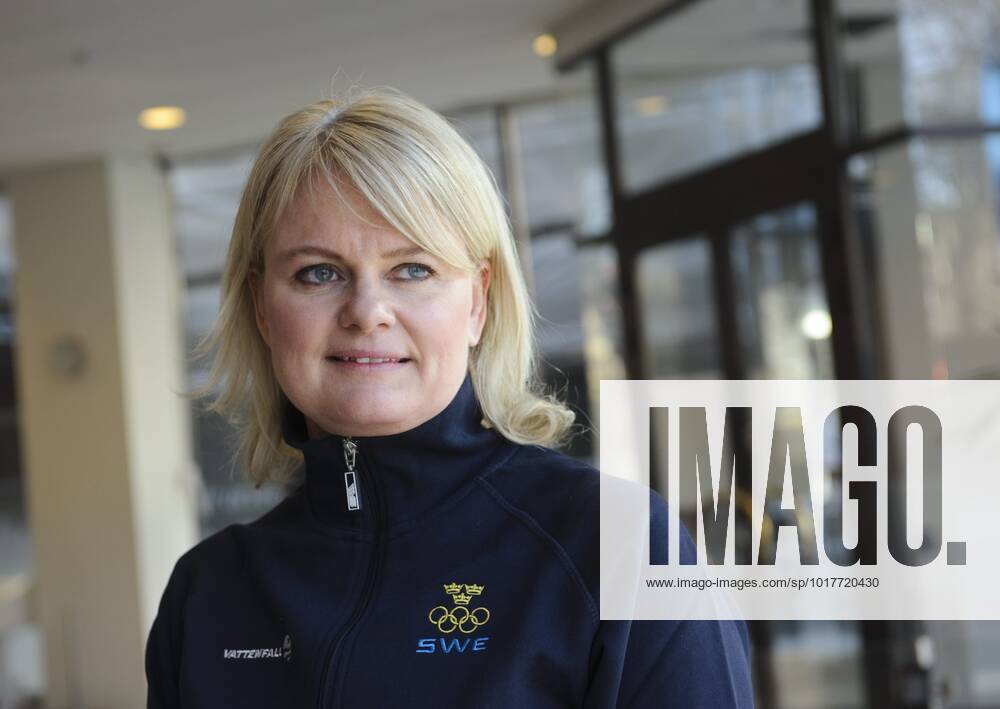 STOCKHOLM 2012-03-07 Curlingkaptenen Anette Norberg är en av OS-talangerna som Vattenfall satsar pa. Här vid onsdagens presskonferens i Stockholm. STOCKHOLM SVERIGE