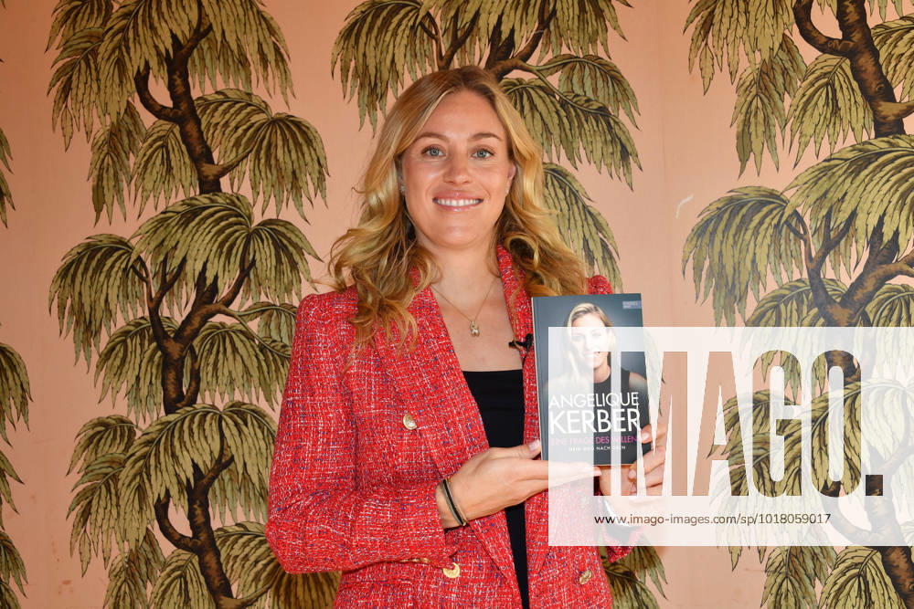 KW44 Angelique Kerber Präsentation der Autobiografie Eine Frage des Willens von und mit Angelique Kerber Cafe Reitschule München 03. Nobember 2022