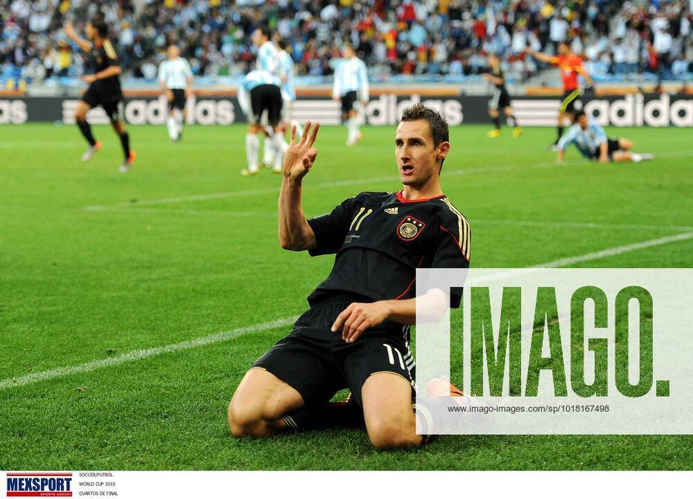 AFRICA WC KLOSE SOCCER FUTBOL WORLD CUP 2010 CUARTOS DE FINAL ARGENTINA VS ALEMANIA Action photo of Miroslav Klose of Germany, during game of the 2010 World Cup held at the Green Point Stadium of Cape Town, South Africa. Foto de accion de Miroslav Klose de Alemania, durante juego de la Copa del Mundo 2010 celebrado en el Green Point Stadium de Ciudad del Cabo, Sudafrica. 03 July 2010 MEXSPORT CIUDAD DEL CABO South Africa