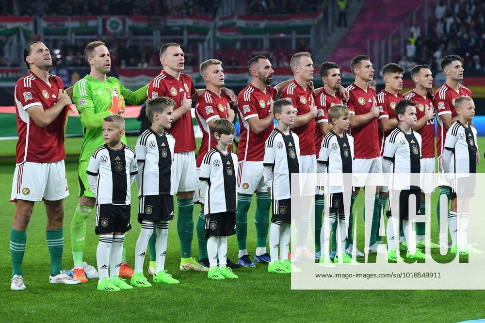 Fußball UEFA Nations League Deutschland - Ungarn am 23.09.2022 in der Red Bull Arena in Leipzig Teamfoto Mannschaftsfoto Ungarm DFB regulations prohibit any use of photographs as image sequences and or quasi-video.