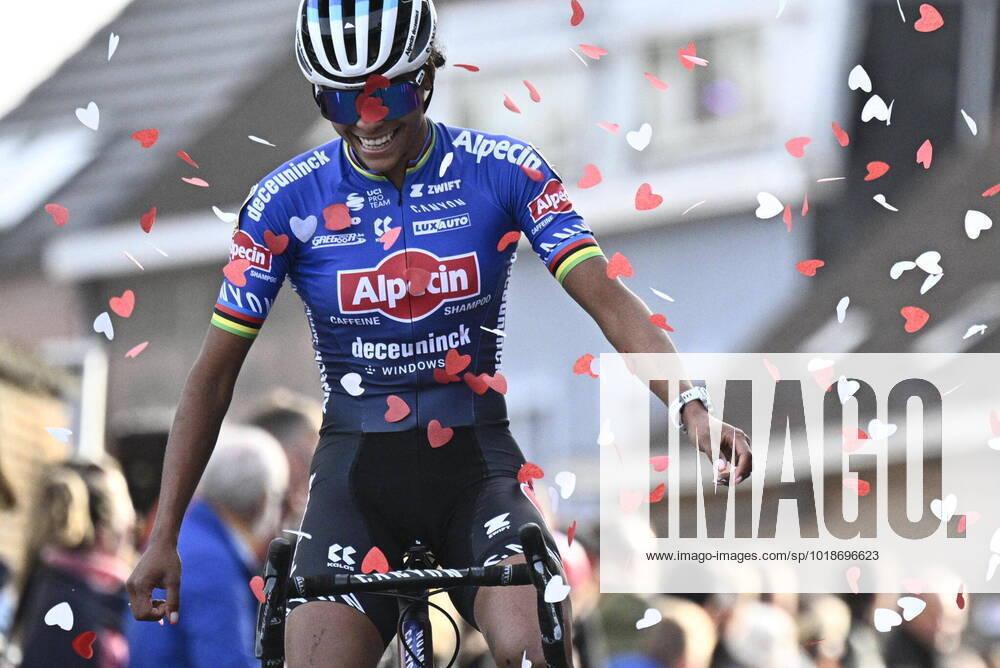 KW45 Dutch Ceylin Del Carmen Alvarado after winning the Jaarmarktcross cyclocross cycling event in Niel, race 2 8 of the Superprestige competition, Friday 11 November 2022. JASPERxJACOBS x49463415x