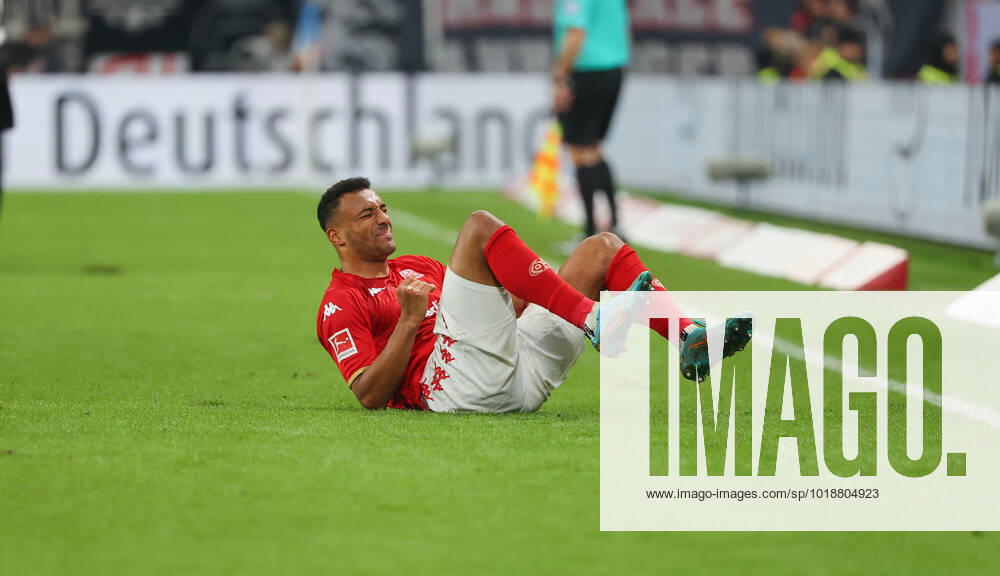 Fussball Bundesliga, 1. FSV Mainz 05 - Eintracht Frankfurt, emonline,, v.l., Karim Onisiwo (FSV Mainz 05) mit schmerzverzehrtem Gesicht DFL DFB REGULATIONS PROHIBIT ANY USE OF PHOTOGRAPHS AS IMAGE SEQUENCES AND OR QUASI-VIDEO.