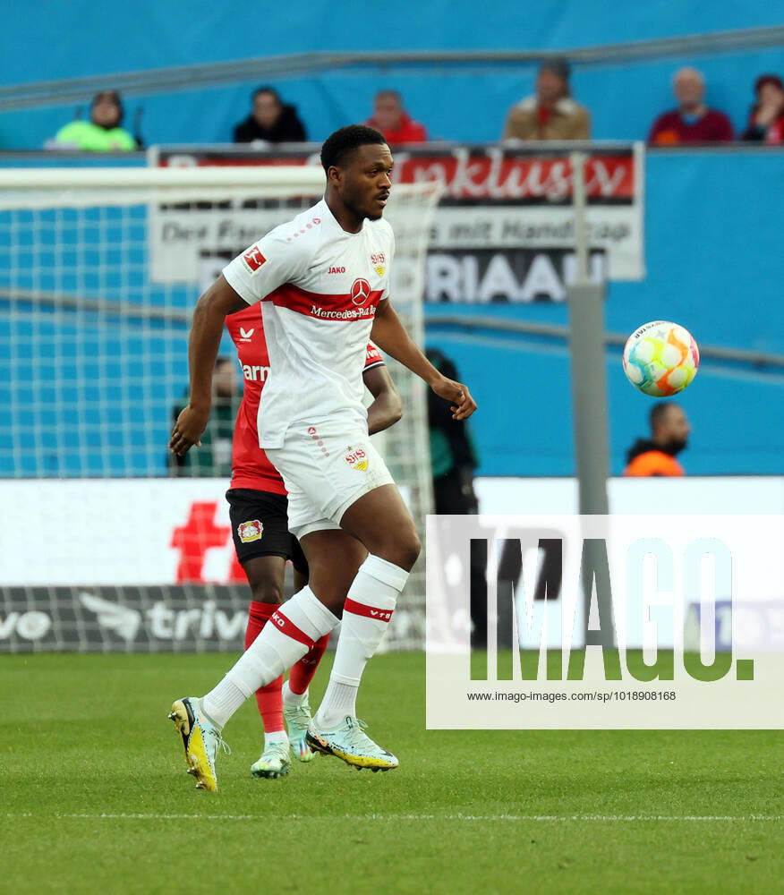 Bayer 04 Leverkusen - VfB Stuttgart Deutschland, Leverkusen, 12.11.2022, Fussball, Bundesliga, Bayer 04 Leverkusen - VfB Stuttgart (2:0): Dan-Axel Zagadou (VfB Stuttgart).