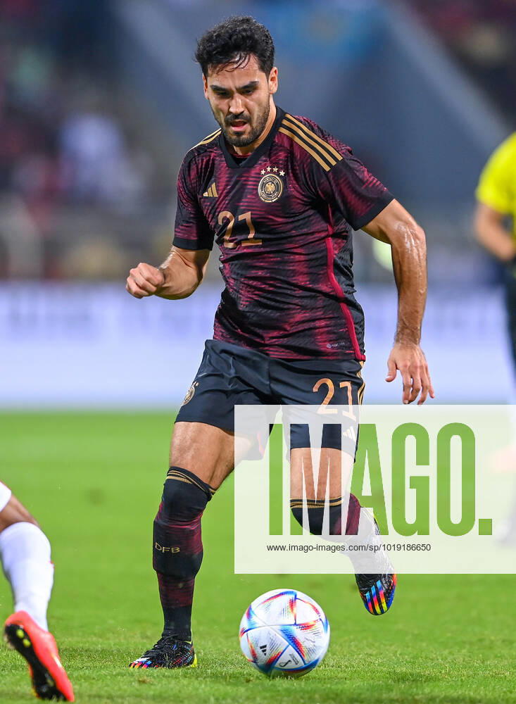 FUSSBALL WM 2022 Testspiel im Oman 16.11.2022 Oman - Deutschland: Ilkay Guendogan (Deutschland)