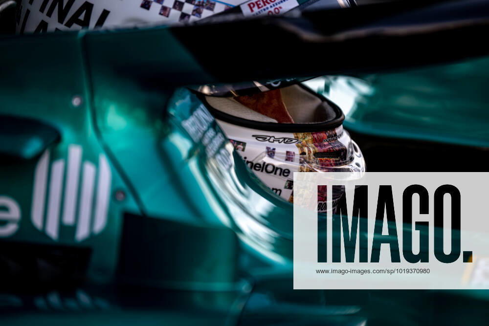 ABU DHABI, UNITED ARAB EMIRATES: Sebastian Vettel, racing for the Aston Martin F1 team during the 2022 Formula 1 Abu Dhabi Grand Prix at the Yas Marina Circuit in Abu Dhabi, United Arab Emirates.