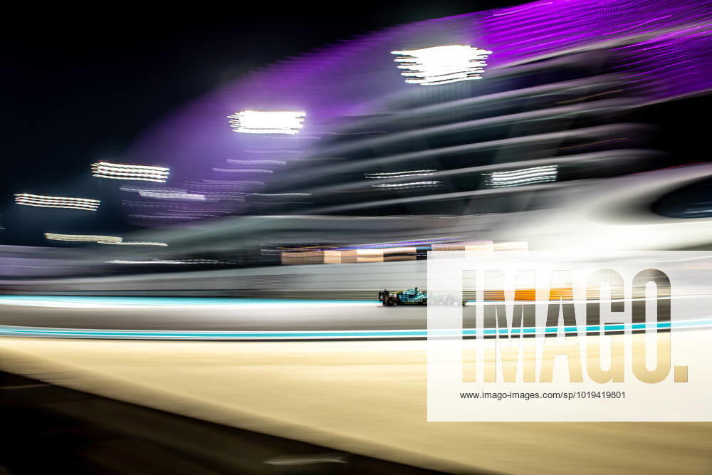 ABU DHABI, UNITED ARAB EMIRATES: Sebastian Vettel, racing for the Aston Martin F1 team during the 2022 Formula 1 Abu Dhabi Grand Prix at the Yas Marina Circuit in Abu Dhabi, United Arab Emirates.