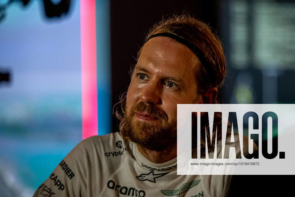 ABU DHABI, UNITED ARAB EMIRATES: Sebastian Vettel, racing for the Aston Martin F1 team during the 2022 Formula 1 Abu Dhabi Grand Prix at the Yas Marina Circuit in Abu Dhabi, United Arab Emirates.