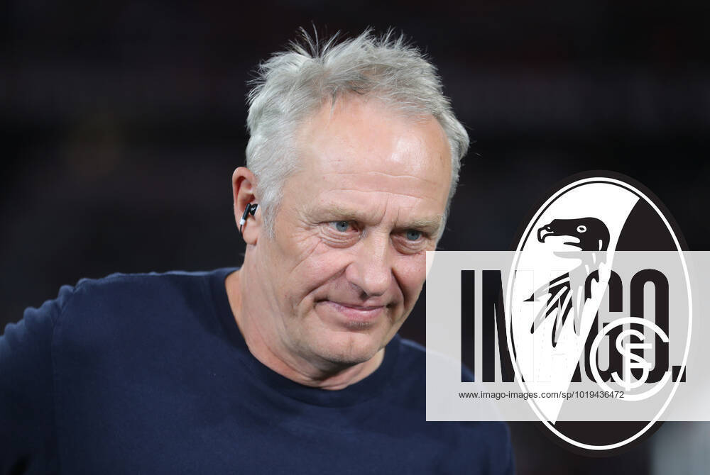 Deutschland 20.November 2022: Fussball, Herren, Saison 2022 2023, SC Freiburg, Christian Streich, Trainer, Bundesliga Hier eine Fotomontage, Symbolbild mit Christian Streich, Trainer, SC Freiburg mit dem Logo, Wappen des Vereins