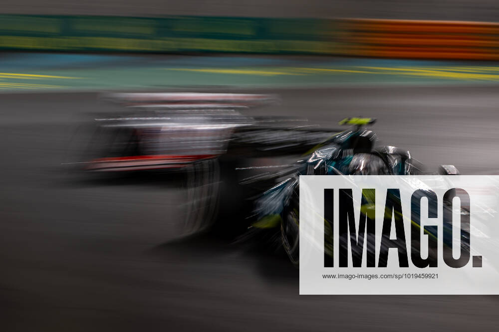ABU DHABI, UNITED ARAB EMIRATES: Sebastian Vettel, racing for the Aston Martin F1 team during the 2022 Formula 1 Abu Dhabi Grand Prix at the Yas Marina Circuit in Abu Dhabi, United Arab Emirates.