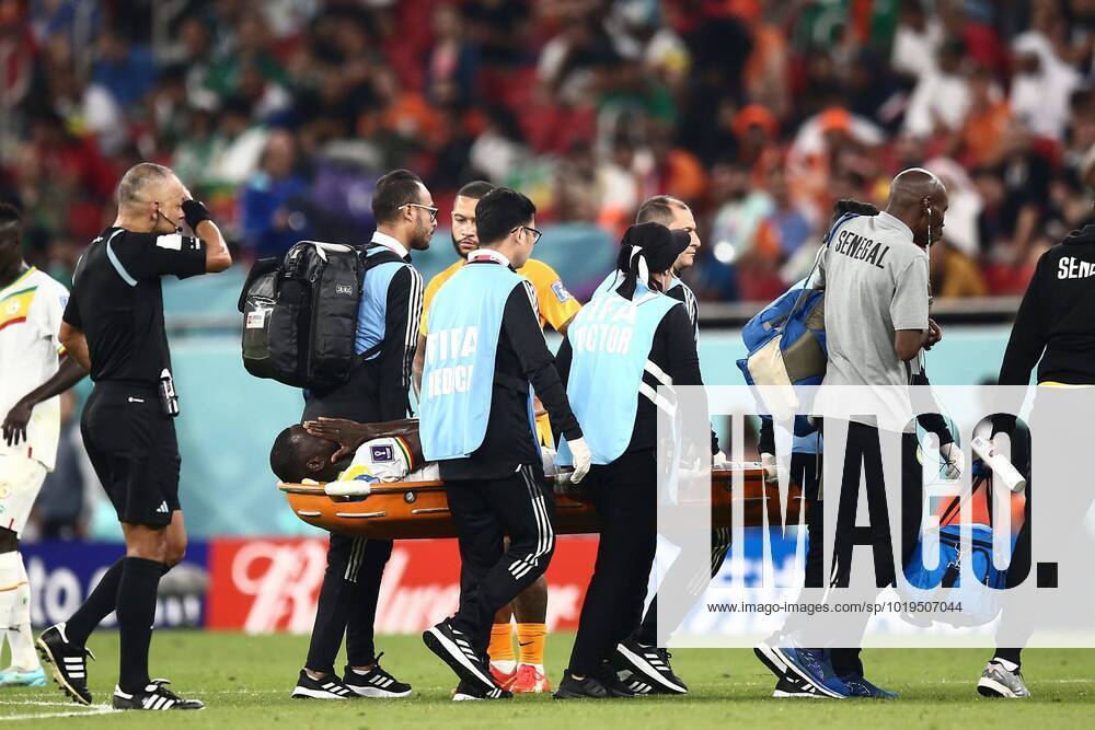 KW47 Mandatory Credit: Photo by Michael Zemanek Shutterstock (13626368cf) Cheikhou Kouyate of Senegal is carried off after being injured Senegal v Netherlands, FIFA World Cup, WM, Weltmeisterschaft, Fussball 2022, Group A, Football, Al Thumama Stadium, Doha, Qatar - 21 Nov 2022 Editorial Use Only Senegal v Netherlands, FIFA World Cup 2022, Group A, Football, Al Thumama Stadium, Doha, Qatar - 21 Nov 2022 Editorial Use Only