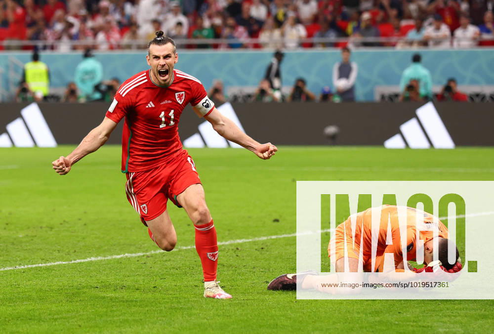 KW47 Al Rayyan, Qatar, 21st November 2022. Gareth Bale of Wales celebrates scoring the equalising goal during the FIFA World Cup, WM, Weltmeisterschaft, Fussball match at Al Rayyan Stadium, Al Rayyan. Picture credit should read: David Klein Sportimage . SPI-2050-0078