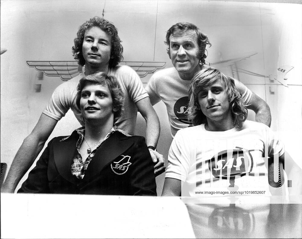 Ulrika Knape, simhoppare Sverige och Björn Borg, tennisspelare. Staende fr. v. Ingemar Stenmark, alpin skidakare och Sven Tumba, fd ishockeyspelare Sverige 1974-11-07 (c) SCHREIBER BO Aftonbladet IBL Bildbyra * * * EXPRESSEN OUT * * * AFTONBLADET 2186 Stockholm Sverige svenska kändisar