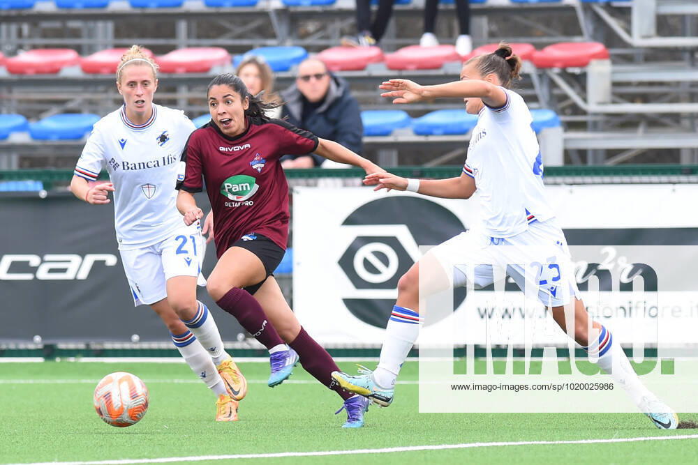 Italy: Serie A - Women Pomigliano Calcio vs UC Sampdoria Elena Pisani AC Sampdoria and Ana Lucia Martinez Maldonadocompetes for the ball with the Serie A Women Between Pomigliano Calcio v UC Sampdoria at Stadio Comunale Palma Campania Pomigliano Calcio win 1-0 Palma Campania Italy