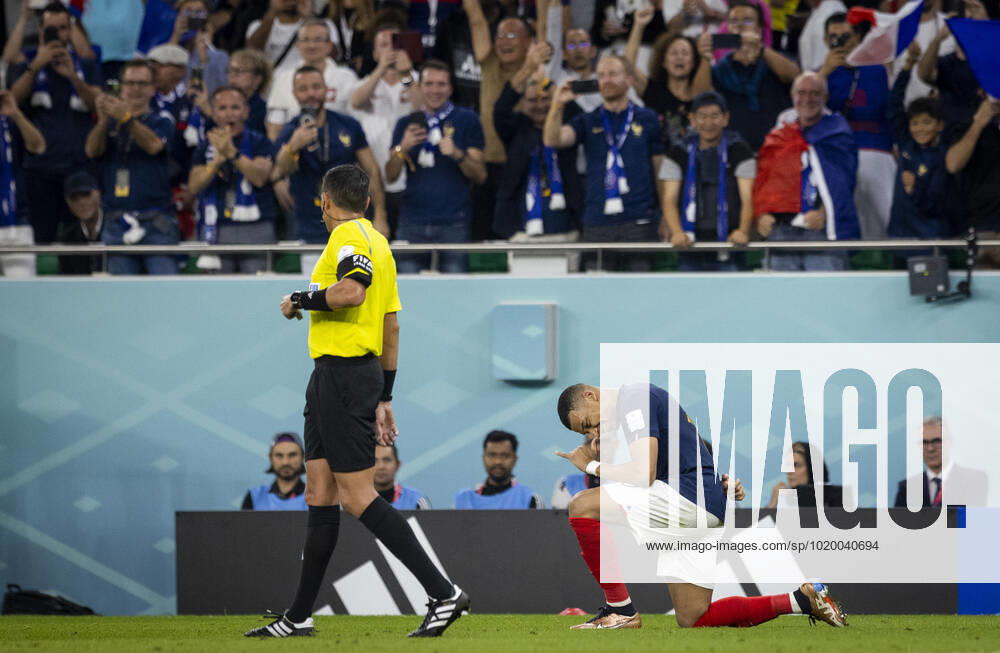 Doha, Qatar. 4th Dec, 2022. Goal celebration: Kylian Mbappe (FRA) France - Poland Frankreich Polen World Cup 2022 in Qatar 04.12.2022 Credit: Moritz Müller
