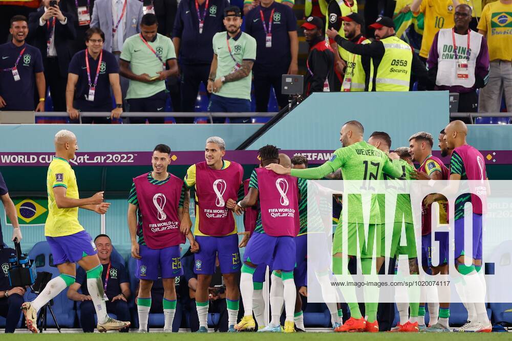 DOHA, 05-12-2022, Stadium , World Cup 2022 in Qatar , Round of 16, game between Brazil and South Korea, Brazil player Richarlison celebrating his 3-0 with his teammates Brazil - South Korea x19453257x
