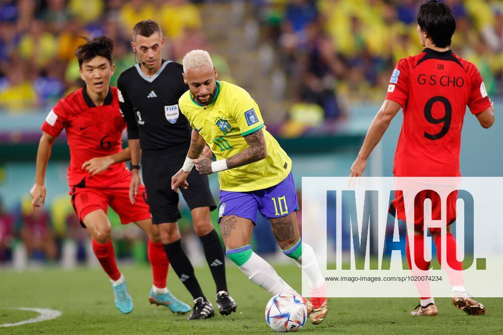 DOHA, 05-12-2022, Stadium , World Cup 2022 in Qatar , Round of 16, game between Brazil and South Korea, Brazil player Neymar Brazil - South Korea x19453262x