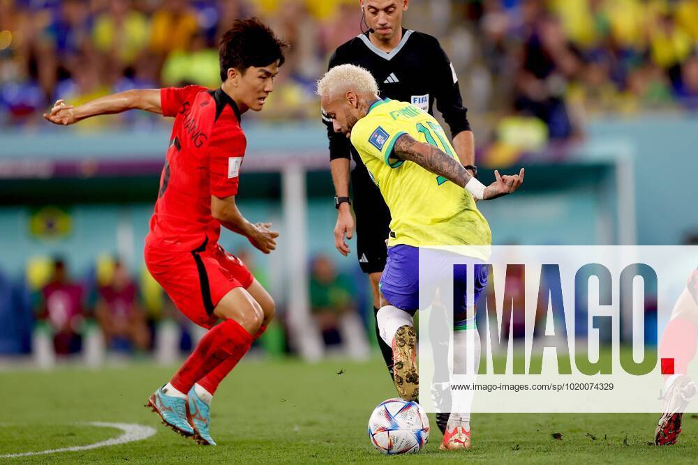DOHA, 05-12-2022, Stadium , World Cup 2022 in Qatar , Round of 16, game between Brazil and South Korea, Brazil player Neymar Brazil - South Korea x19453266x