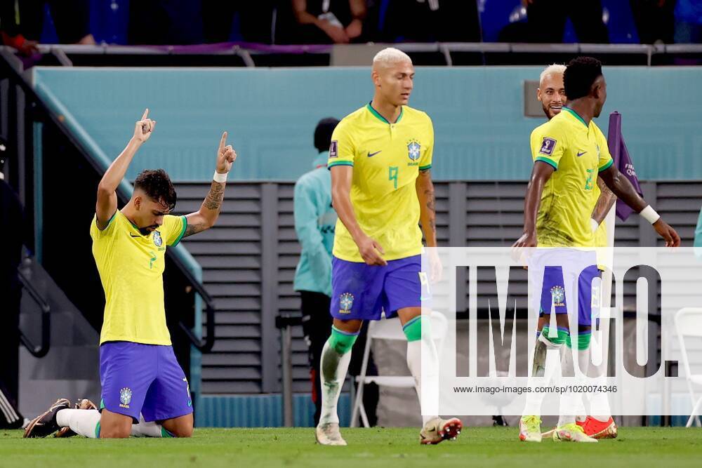 DOHA, 05-12-2022, Stadium , World Cup 2022 in Qatar , Round of 16, game between Brazil and South Korea, Brazil player Lucas Paqueta celebrating 4-0 with the other goalscorer of the first half Brazil - South Korea x19453317x