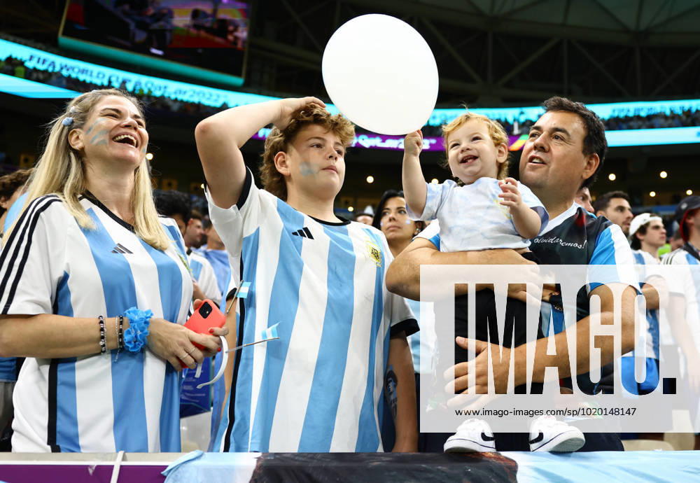 Doha, Qatar, 9th December 2022. Argentina fans during the FIFA World Cup, WM, Weltmeisterschaft, Fussball 2022 match at Lusail Stadium, Doha. Picture credit should read: David Klein Sportimage . SPI-2091-0012