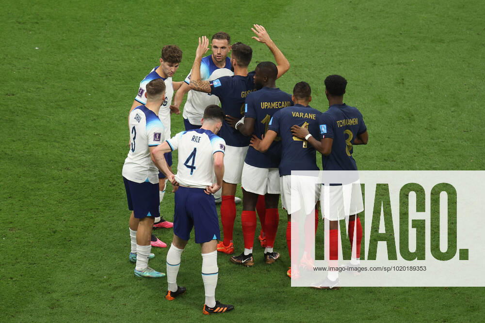 England v France : FIFA World Cup, WM, Weltmeisterschaft, Fussball 10 December 2022, Al Kohr - FIFA World Cup Qatar 2022 - Quarter-Finals - England v France - French players are closely marked at a corner kick - Photo: Charlotte Wilson Offside. Al Kohr Qatar
