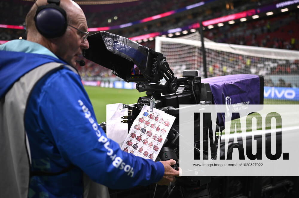 Foto Fabio Ferrari LaPresse 14 Dicembre 2022 Qatar - - Calcio - Mondiali 2022 Qatar - Francia vs Marocco - Semi Finale - Al-Bayt Stadium Nella foto: telecamera December 14, 2022 Qatar - Sport - Soccer - Qatar 2022- FIFA World Cup, WM, Weltmeisterschaft, Fussball - Francia vs Morocco - Group C - semi finals - Al-Bayt Stadium In the pic: cameraman