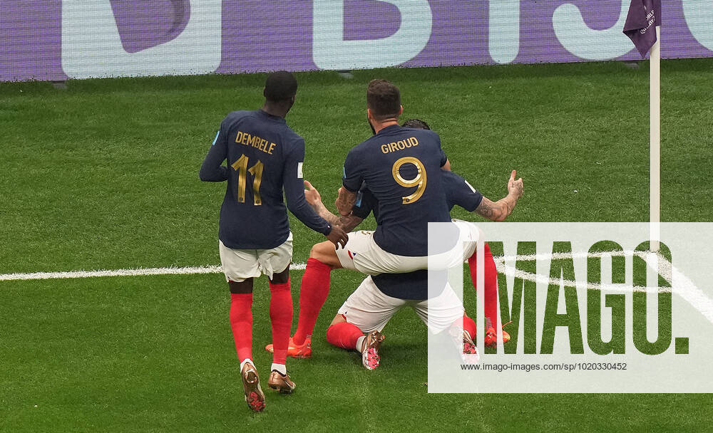 QAT, WM FIFA 2022, Halbfinale, Frankreich vs Marokko 14.12.2022, Al Bayt Stadium, Doha, QAT, WM FIFA 2022, Halbfinale, Frankreich vs Marokko, im Bild France s defender Theo Hernandez freut sich über das Tor zum 1:0.