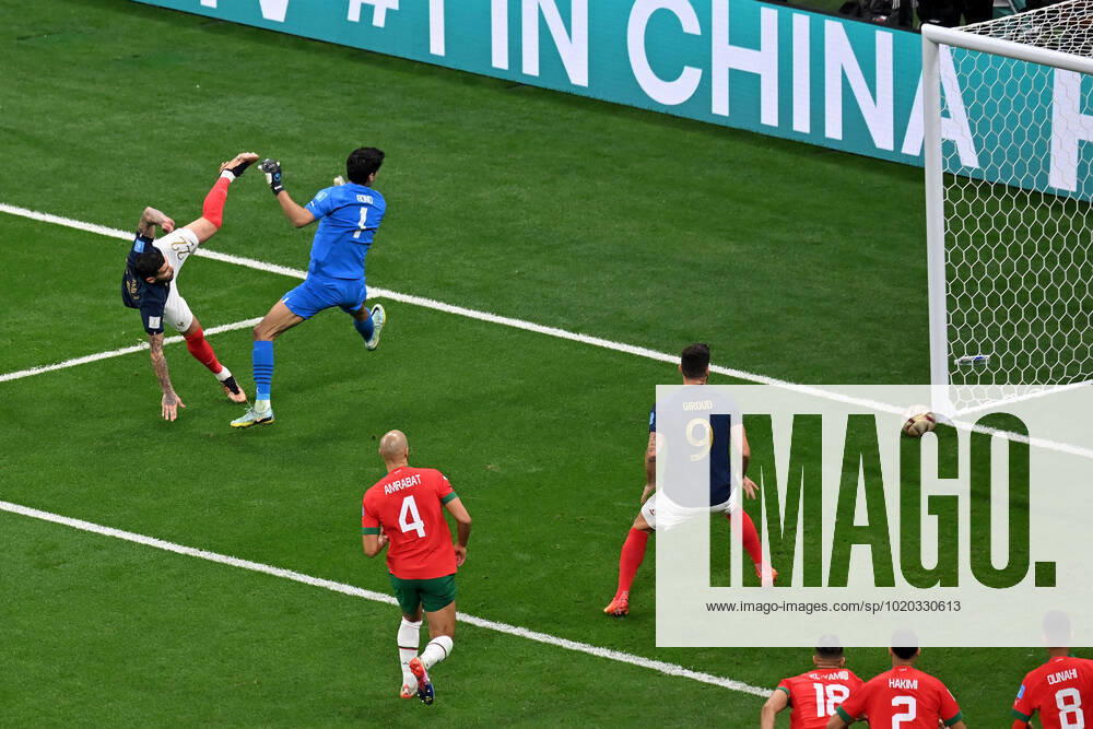 Al-Khor, Al-Bayt Stadium, 14.12.22, QAT, Herren, FIFA World Cup, WM, Weltmeisterschaft, Fussball 2022, Halbfinale, Frankreich-Marokko Bild: Theo HERNANDEZ (Frankreich) macht das Tor zum 1:0 Nur fuer journalistische Zwecke! Only for editorial use! Gemaess den Vorgaben der FIFA ist es untersagt, in dem Stadion und oder vom Spiel angefertigte Fotoaufnahmen in Form von Sequenzbildern und oder videoaehnlichen Fotostrecken zu verwerten bzw. verwerten zu lassen. FIFA regulations prohibit any use of photographs as image sequences and or quasi-video. Qatar