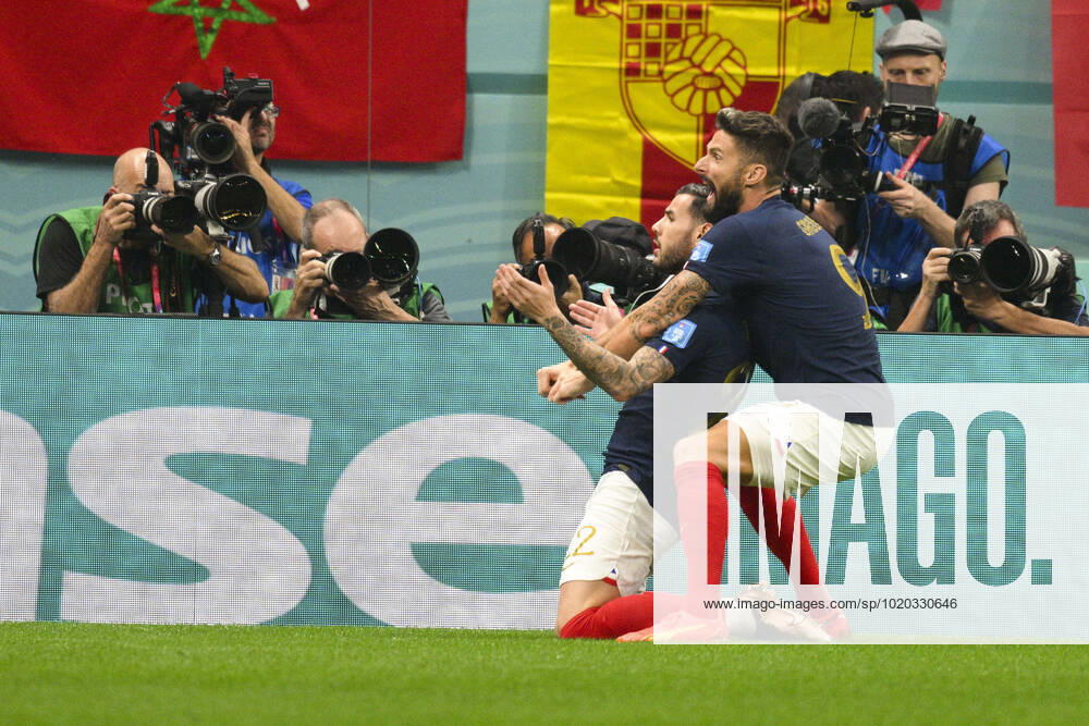 Joie des joueurs de l equipe de France apres le but de HERNANDEZ Theo (FRA) FOOTBALL : France vs Maroc - 1 2 finale - coupe du Monde Qatar 2022 - 14 12 2022 JBAutissier Panoramic