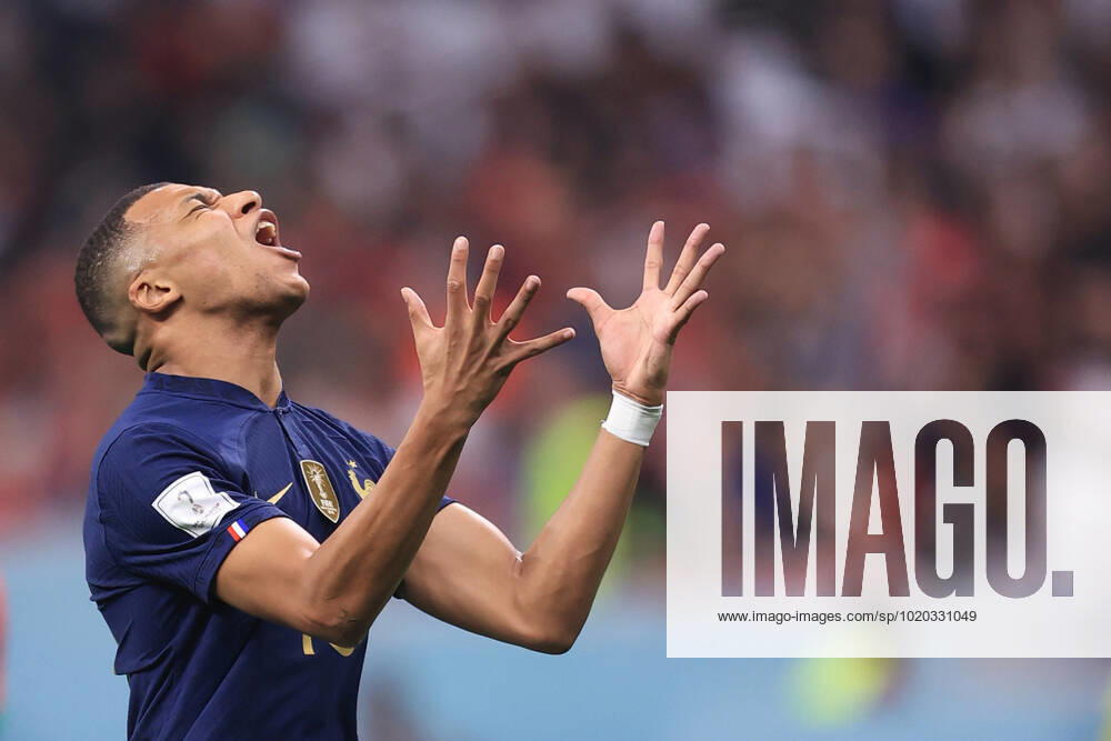 Football - FIFA World Cup, WM, Weltmeisterschaft, Fussball - Semi Final - France v Morocco 14th December 2022 - FIFA World Cup - Semi Final - France v Morocco - Kylian Mbappe of France reacts - Photo: Simon Stacpoole Offside. Al Khor Qatar
